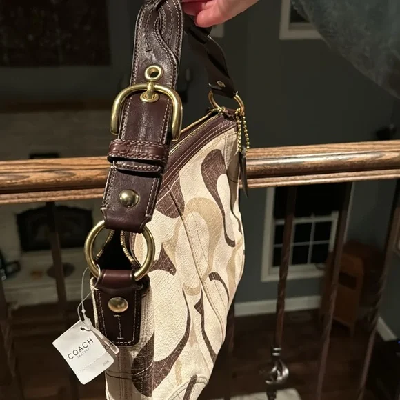 New with tags Coach signature c brown and tan purse - Picture 4 of 5